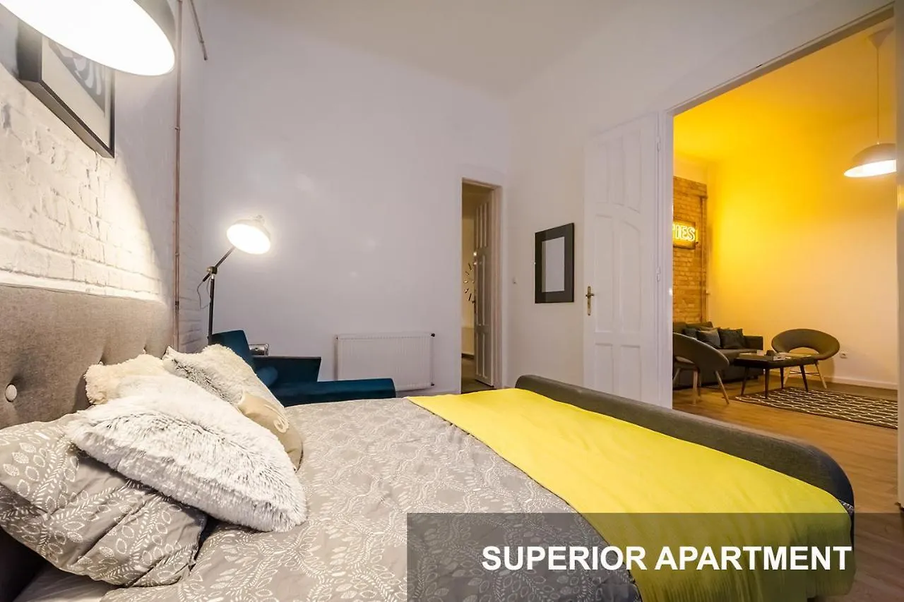 Bpr Whistle Arts Industrial Apartment Budapesta