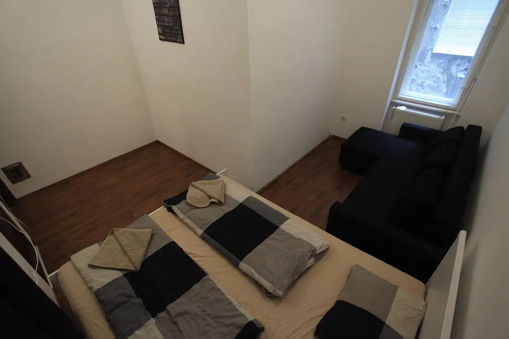 Bpr Whistle Arts Industrial Apartment Budapesta Ungaria