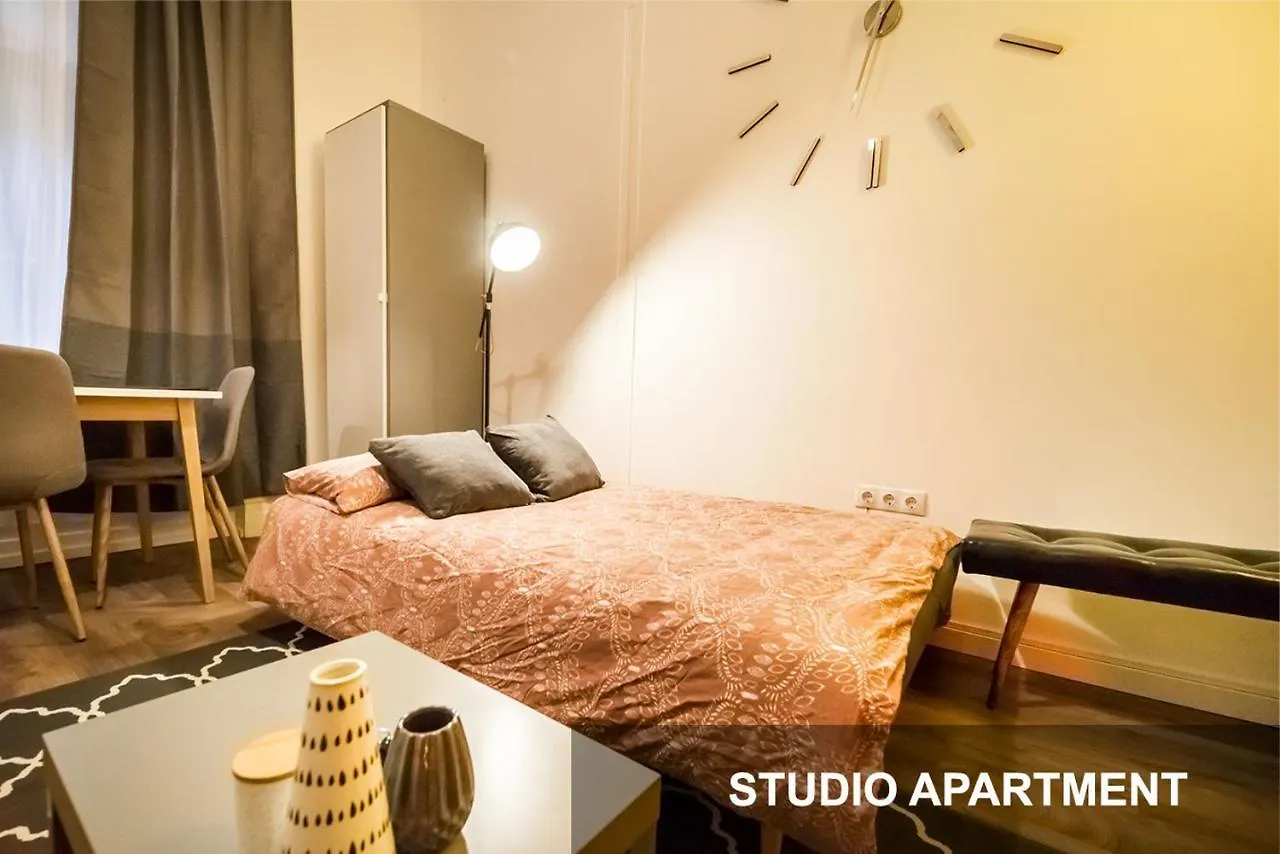 Bpr Whistle Arts Industrial Apartment Budapest