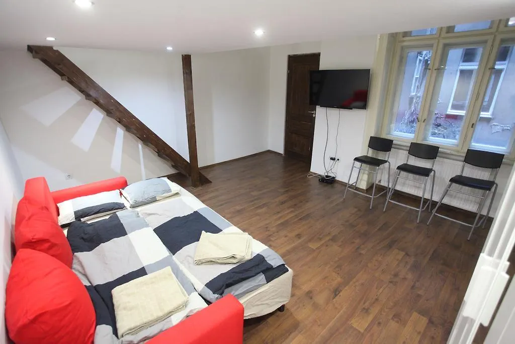 Bpr Whistle Arts Industrial Apartment Budapest